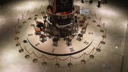 東京・ダイバシティで展開中のインスタレーションの様子