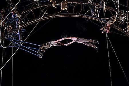 Cirk VOST-シルク・ヴォスト-“Epicycle”アジア初日本公演