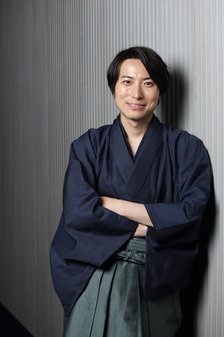 中屋敷法仁　　撮影：石阪大輔