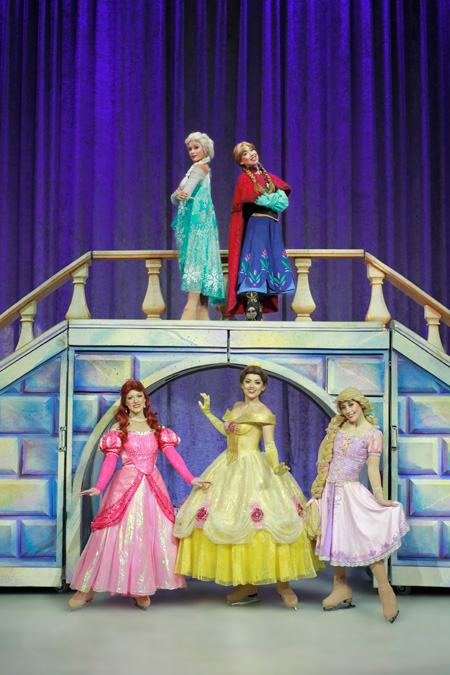 「ディズニー・オン・アイス アメイジング アニバーサリー」公演の模様　(c)Disney