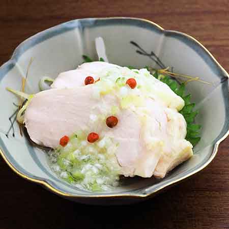 蒸し鶏の葱ソース