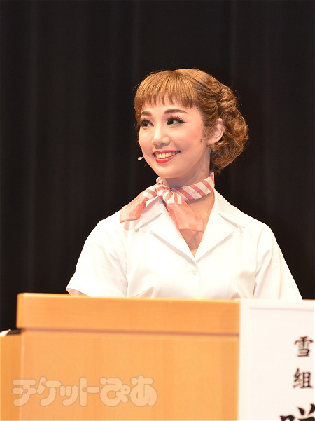 宝塚雪組が不朽の名作『ローマの休日』を上演 | チケットぴあ[演劇 演劇]