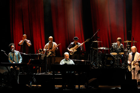 東京公演初日の模様　Photo: YOSHIKA HORITA