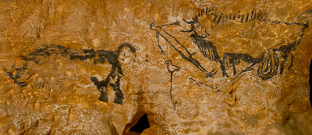 実物大で再現される壁画「井戸の場面」(C)SPL Lascaux international exhibition