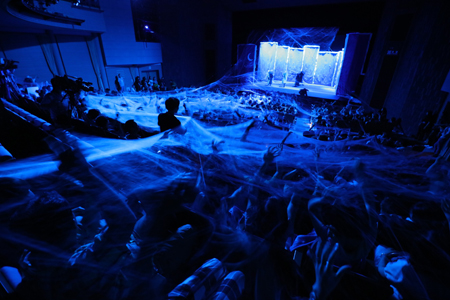「SLAVA'S SNOWSHOW スラバのスノーショー」