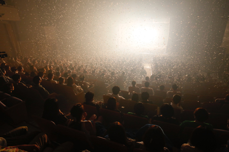 「SLAVA'S SNOWSHOW スラバのスノーショー」