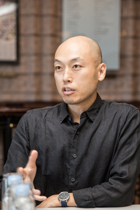 前川知大 撮影：白井由香里
