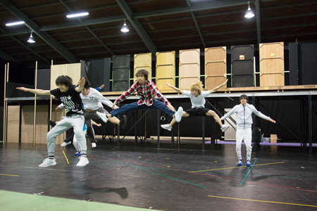 Live Performance Stage「チア男子!!」稽古場より　撮影：石阪大輔