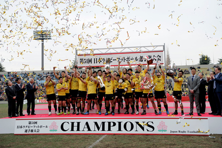 第54回日本選手権で4年ぶり7度目の優勝を果たしたサントリーサンゴリアス (C)F.SANO