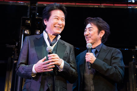 （左から）鹿賀丈史、市村正親　撮影：川野結李歌