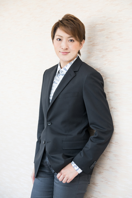 珠城りょう 撮影：三上富之