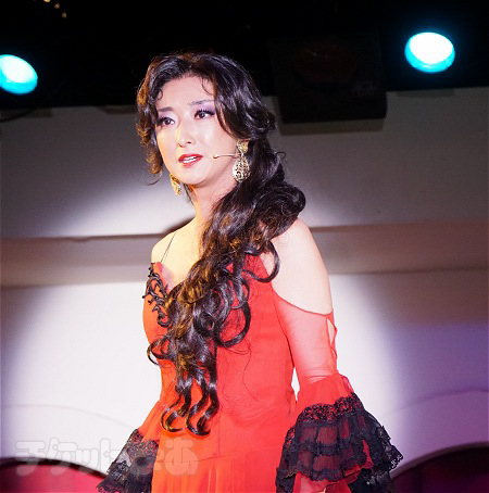 歌唱披露も　　撮影：源賀津己