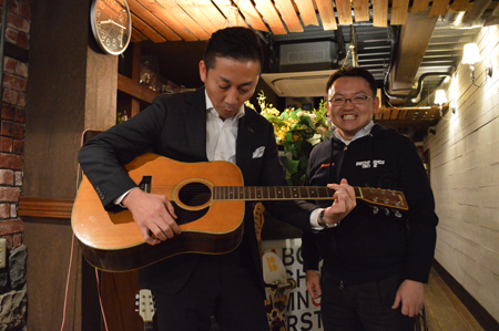 (画像左から）島田慎二（千葉ジェッツ代表取締役社長）、山野勝行（アースフレンズ東京Z代表取締役）