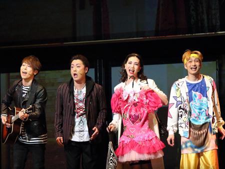 SHOW HOUSE 「GEM CLUBII」公開ゲネプロより　撮影:中川實穂