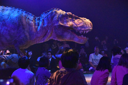 DINO SAFARI　ゲネプロの模様