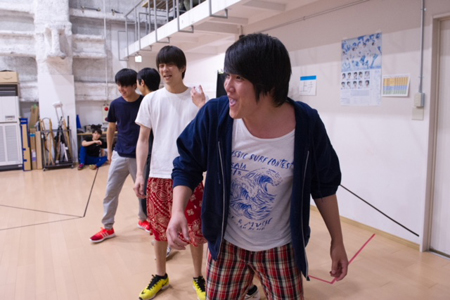 男劇団　青山表参道Ｘ　旗揚げ公演「SHIRO TORA」稽古場より　撮影:イシイノブミ