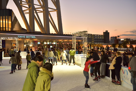 TOKYO SKYTREE TOWN(R) ICE SKATING PARK(過去の様子)／(C)TOKYO-SKYTREETOWN