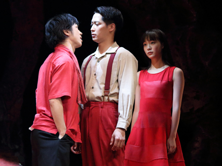 手塚治虫原作『奇子』五関晃一「最初はファンタジーだと感じた」 | チケットぴあ[演劇 演劇]
