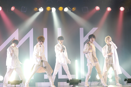 M!LK、2回目の有料配信ライブ開催！ | チケットぴあ[音楽 J-POP・ROCK]