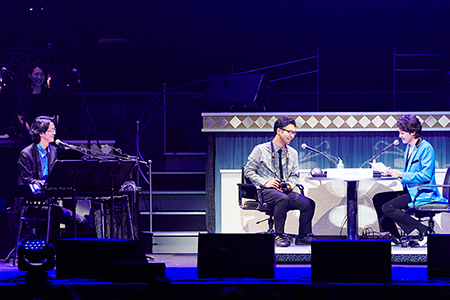 井上芳雄　※ステージ写真は過去の公演です