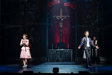舞台写真提供：ミュージカル『ロミオ＆ジュリエット』公演事務局　(C)岡本隆史