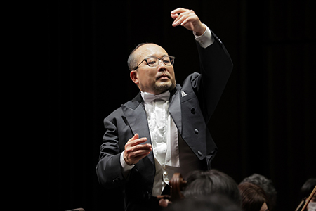 指揮：高橋直史（大阪交響楽団首席客演指揮者）（C）飯島隆
