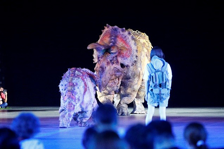「DINO SAFARI GIGANT 横浜公演」の様子