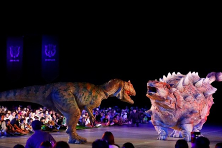 「DINO SAFARI GIGANT 横浜公演」の様子