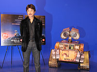 『WALL・E/ウォーリー』アフレコ会見に出席した草刈正雄