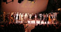 四季「CATS」日本上演25周年達成記念 特別カーテンコールより