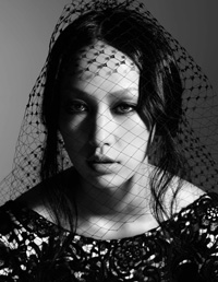 中島美嘉が出演する「KATE」CMソング全15曲入りCDを5万枚限定