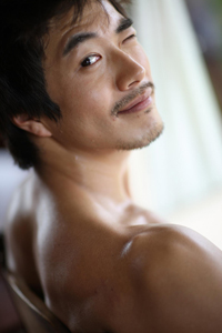 クォン・サンウ　(c)2008 GOLDENTHUMB, R. N cell All Rights Reserved. 写真提供：(株)リエンセル