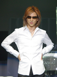 YOSHIKI