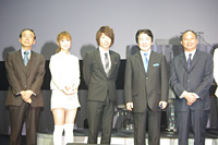(左から)長田公平、小倉優子、田村淳、竹中平蔵、ジョン・ウー監督