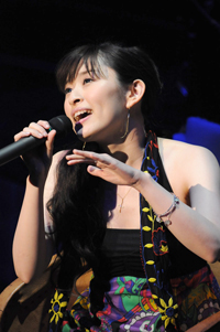 島袋寛子