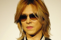 YOSHIKI