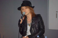 ライブへの意気込みを語るHYDE