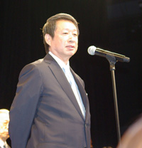 トニータナカ(日本メイクアップ連盟代表理事)