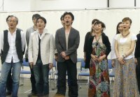 劇中歌「サンデー」を披露したキャストたち