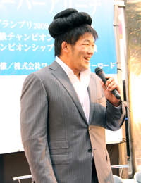 黒柳徹子のカツラで登場した石井慧