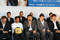 ファンからの質問に答える吉田秀彦