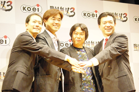 コーエー専務執行役 杉山芳樹、鯉沼久史プロデューサー、任天堂 宮本茂専務、コーエー松原健二社長