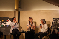 ワーグナーの音楽がもつ奥深い魅力について身振りを交えて解説する飯守泰次郎