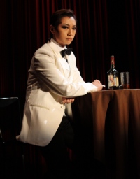 宝塚大劇場 宙組公演 ミュージカル カサブランカ〈2枚組〉 カサブランカ』 | 宙組 | 宝塚大劇場 | 宝塚歌劇 | 公式HP