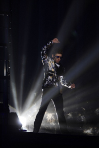 RAIN、さいたまスーパーアリーナのステージ写真　撮影：J.TUNE