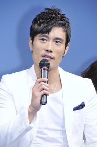 イ・ビョンホン　撮影：杉山正直