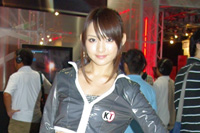 ゲームショウを彩る各ブースの女性たち