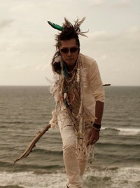 石井竜也