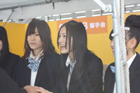 (左から)出口陽、松井珠理奈、森紗雪