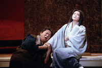 團伊玖磨『夕鶴』2000年公演より　撮影：三枝近志／提供：新国立劇場